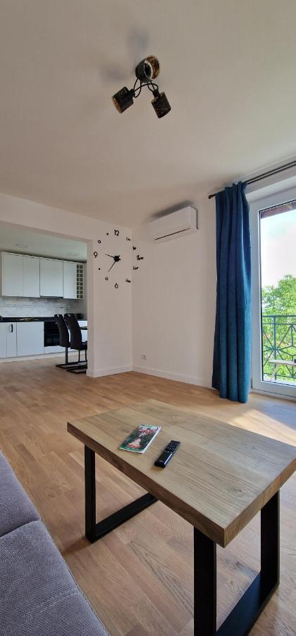 Central Apartment With City View บราชอฟ ภายนอก รูปภาพ